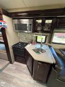 2016 Thor Motor Coach Quantum LF31, $ 49,999