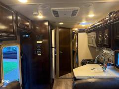 2016 Thor Motor Coach Quantum LF31, $ 49,999