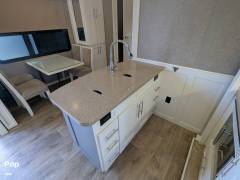 2017 Vanleigh RV Vilano 375FL, $ 64,500