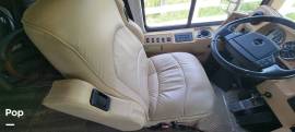 2007 Winnebago Tour 40KD, $ 70,000