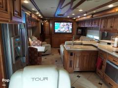 2013 Winnebago Tour 42GD, $ 129,900