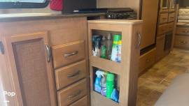 2016 Thor Motor Coach Vegas 25.2, $ 48,900