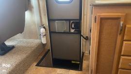 2016 Thor Motor Coach Vegas 25.2, $ 48,900