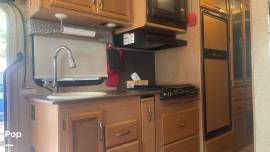 2016 Thor Motor Coach Vegas 25.2, $ 48,900
