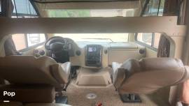 2016 Thor Motor Coach Vegas 25.2, $ 48,900