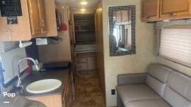 2016 Thor Motor Coach Vegas 25.2, $ 48,900