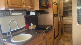 2016 Thor Motor Coach Vegas 25.2, $ 48,900