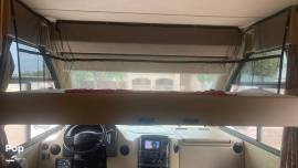 2016 Thor Motor Coach Vegas 25.2, $ 48,900