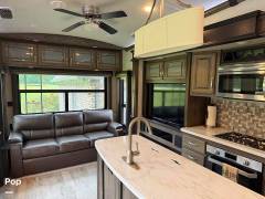 2018 Keystone Montana 3121RL, $ 35,000