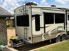 2018 Keystone Montana 3121RL, $ 35,000