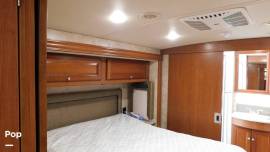2018 Winnebago Sunstar LX 35F, $ 69,850