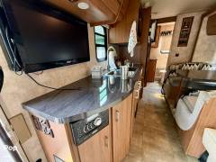 2014 Itasca Navion 24M, $ 66,700