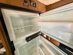 2014 Itasca Navion 24M, $ 66,700