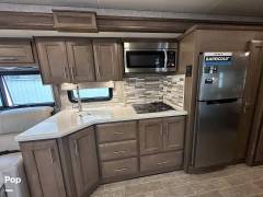 2022 Thor Motor Coach Miramar 35.2, $ 139,500