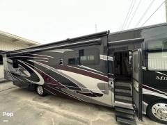 2022 Thor Motor Coach Miramar 35.2, $ 139,500