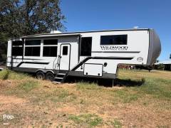2025 Forest River Heritage Glen 320VIEW, $ 49,999