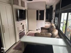 2025 Forest River Heritage Glen 320VIEW, $ 49,999