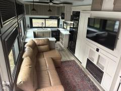 2025 Forest River Heritage Glen 320VIEW, $ 49,999