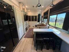 2025 Forest River Heritage Glen 320VIEW, $ 49,999