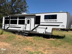 2025 Forest River Heritage Glen 320VIEW, $ 49,999