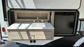 2021 Coachmen Freedom Express 238BHS, $ 24,000