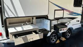 2021 Coachmen Freedom Express 238BHS, $ 24,000