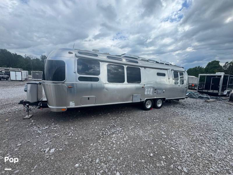 2019 Airstream International Serenity 30RBQ, $ 49,950
