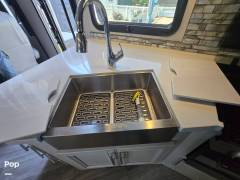 2023 Fleetwood Fortis 34MB, $ 120,000