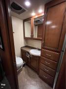 2015 Fleetwood Bounder 35K, $ 56,000