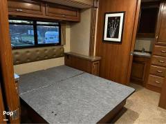 2015 Fleetwood Bounder 35K, $ 56,000