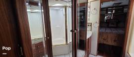 2000 Tiffin Zephyr 42, $ 44,995