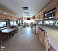 2006 Tiffin Phaeton 40TSH, $ 67,000