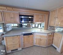 2006 Tiffin Phaeton 40TSH, $ 67,000