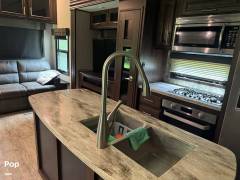 2019 Jayco North Point 377RLBH, $ 67,300