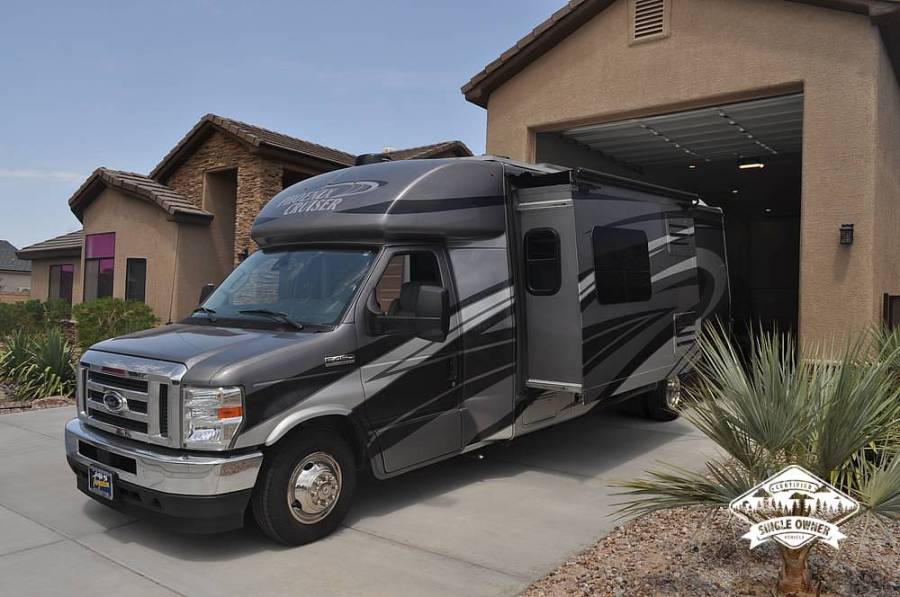 2022 Phoenix Cruiser 2552, $ 135,000