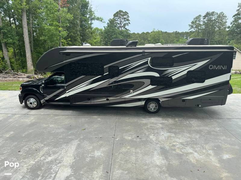 2022 Thor Motor Coach Omni RB34, $ 159,995