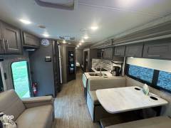 2022 Thor Motor Coach Omni RB34, $ 159,995