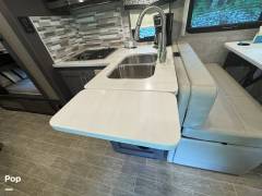 2022 Thor Motor Coach Omni RB34, $ 159,995