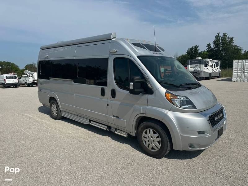 2020 Roadtrek Zion, $ 99,999