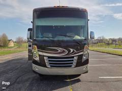 2015 Thor Motor Coach Challenger 37ND, $ 70,000