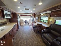 2015 Thor Motor Coach Challenger 37ND, $ 70,000