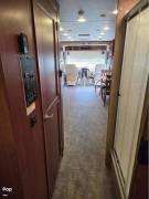 2015 Thor Motor Coach Challenger 37ND, $ 70,000