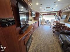 2015 Thor Motor Coach Challenger 37ND, $ 70,000