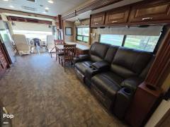 2015 Thor Motor Coach Challenger 37ND, $ 70,000