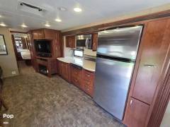 2015 Thor Motor Coach Challenger 37ND, $ 70,000