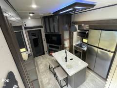 2022 Grand Design Momentum 351MS, $ 77,800