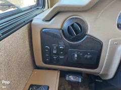 2016 Thor Motor Coach Miramar 34.3, $ 74,000