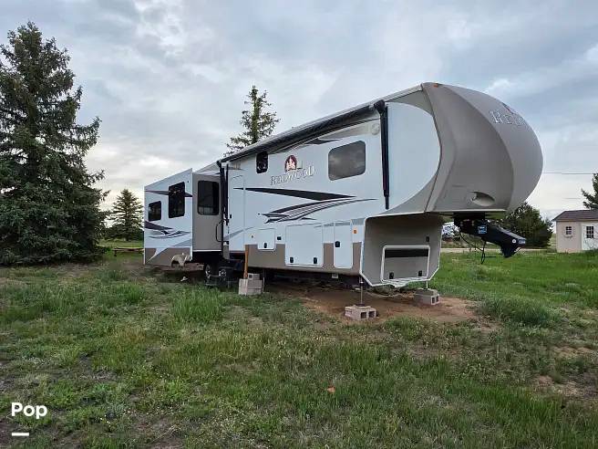 2014 Redwood RV Redwood 38GK, $ 33,900