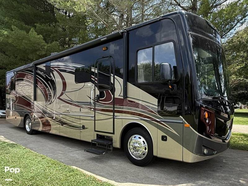 2018 Fleetwood Pace Arrow 36U, $ 100,000