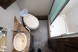 2020 Coachmen Freelander 31BH, $ 49,000